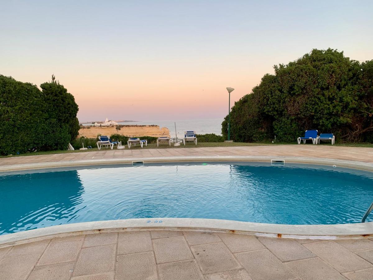 Castelo Da Esperanca Na Vila Sra Da Rocha Porches  Exteriér fotografie