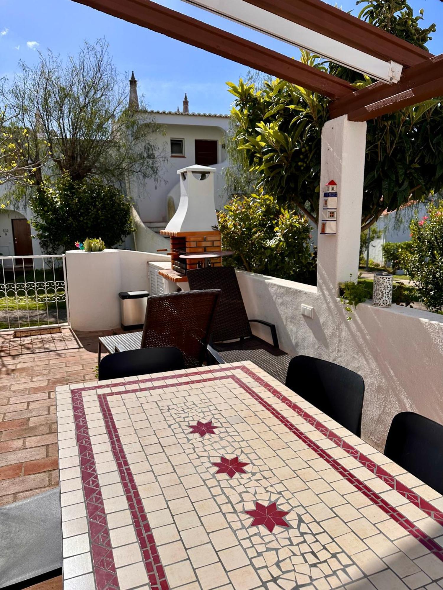 Castelo Da Esperanca Na Vila Sra Da Rocha Porches  Exteriér fotografie
